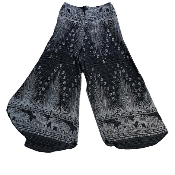 Boho Lagonlook Open Leg Cropped Pants - Picture 3 of 8